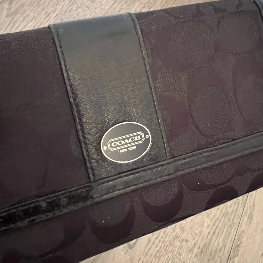 Coach Black Signature Wallet - Picture 3 of 7